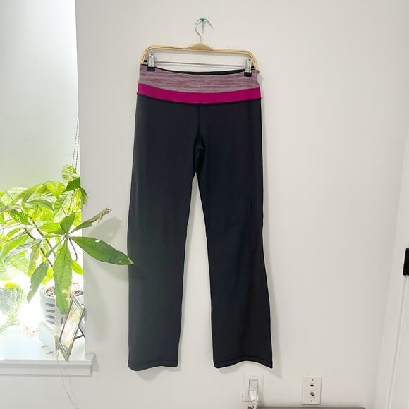 Lululemon Gray & Purple Groove Flare Leg Pants Size 8 - Picture 1 of 5